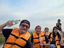 เปิดปรากฏการณ์ “ความรัก(ษ์)” รับวาเลนไทน์ 2569 ชุมชนบ้านหน้าทุ่งสามร้อยยอด จับมือทุกภาคส่วน เดินหน้าท่องเที่ยวเชิงอนุรักษ์ ต่อยอดเศรษฐกิจฐานราก ในงาน “ถ่อเรือ ทอรักษ์” คึกคัก แข่งถ่อเรือเป็นคู่สร้างสีสัน