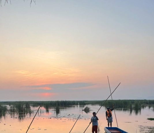 ชุมชนบ้านหน้าทุ่งสามร้อยยอด จัด “ถ่อเรือ ทอรักษ์” รับเดือนแห่งความรักเปิดประสบการณ์ Sustainability Tourism ครั้งแรกในประเทศไทย